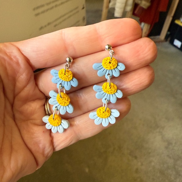 Handmade flower stack earrings - Picture 3 of 4